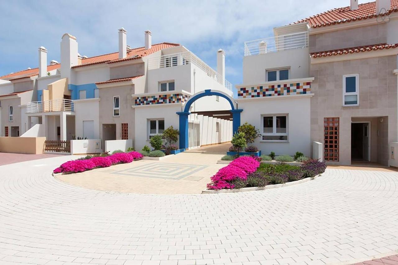 Casa Baleia - Praia E Piscina - 10 Pessoas Ferrel  Kültér fotó